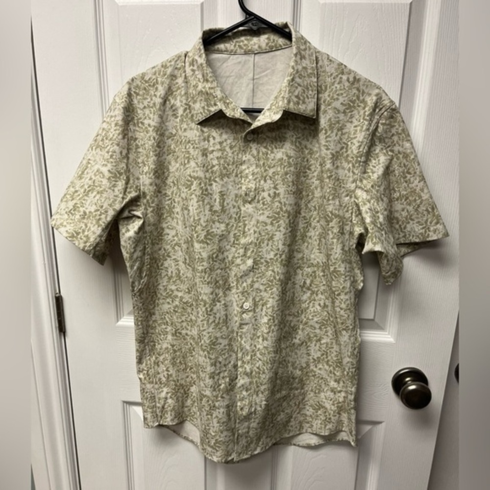 Lululemon Mens Airing Easy Short Sleeve Shirt *Ventlight Mesh - Medium/Large